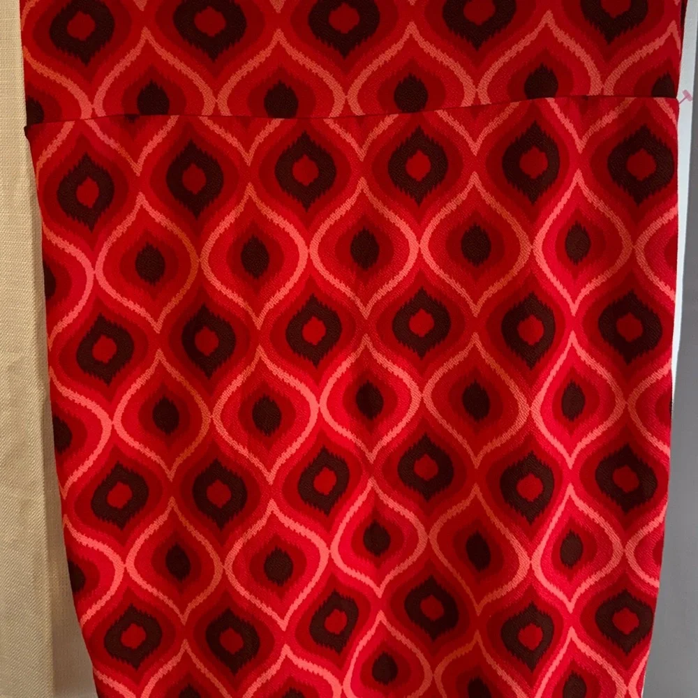 Lularoe Womens Red Geometric Pattern
Stretch Knee Length Skirt Size 3X. - Picture 2 of 4